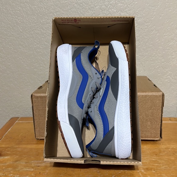 Vans Ultrarange Exo gray true white royal blue men’s size 7 or women’s size 8.5 - Picture 9 of 9